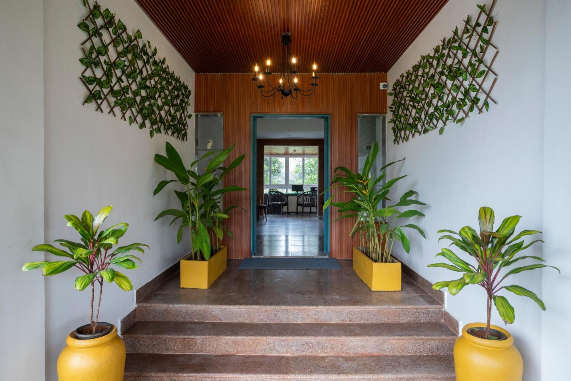 Stone Wood Hotel Amboli Amboli  Exterior photo