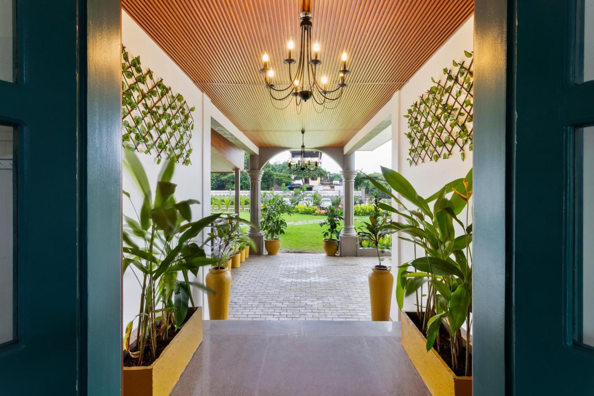Stone Wood Hotel Amboli Amboli  Exterior photo